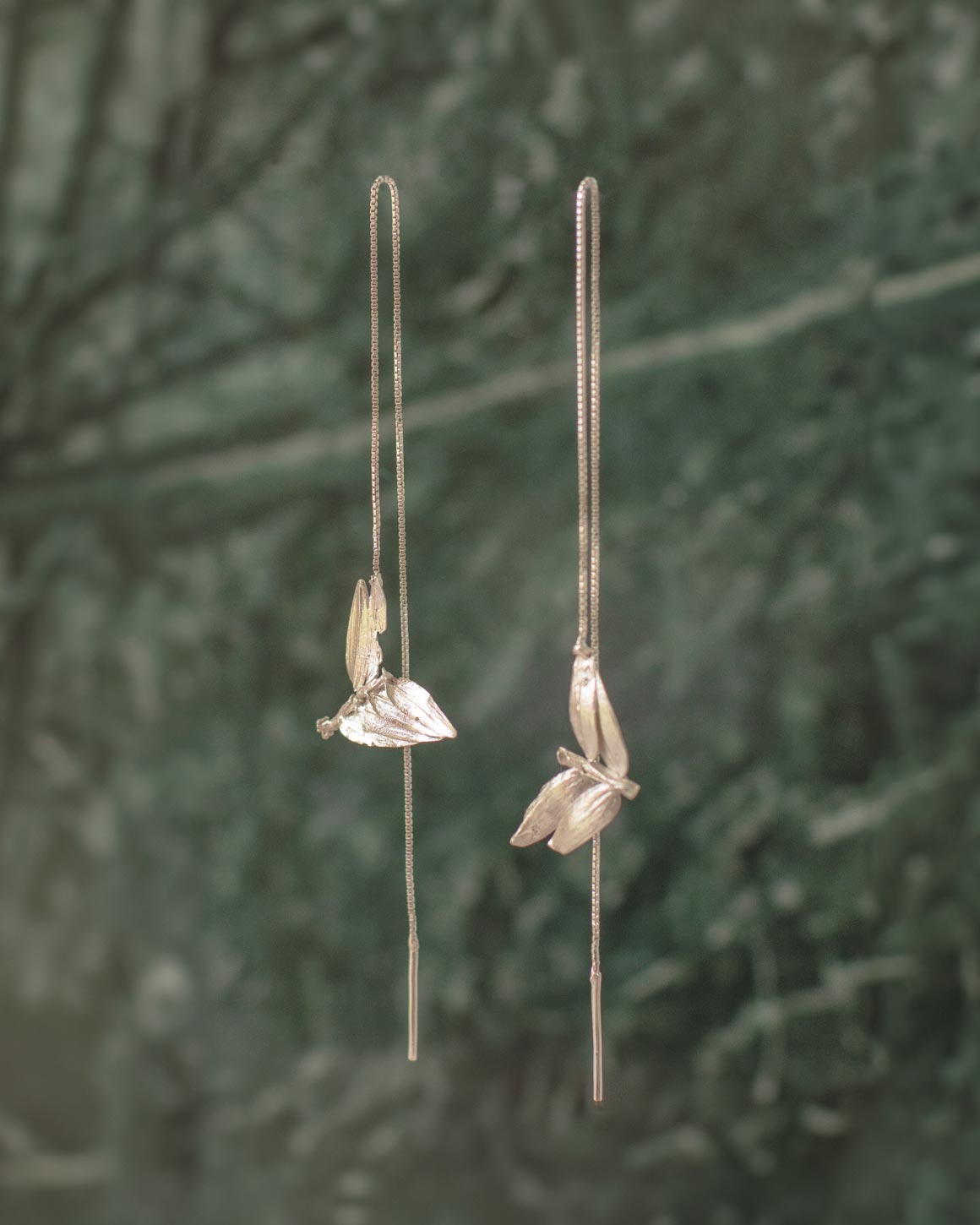 Aretes cadena con hoja inmortalizada en plata ecológica