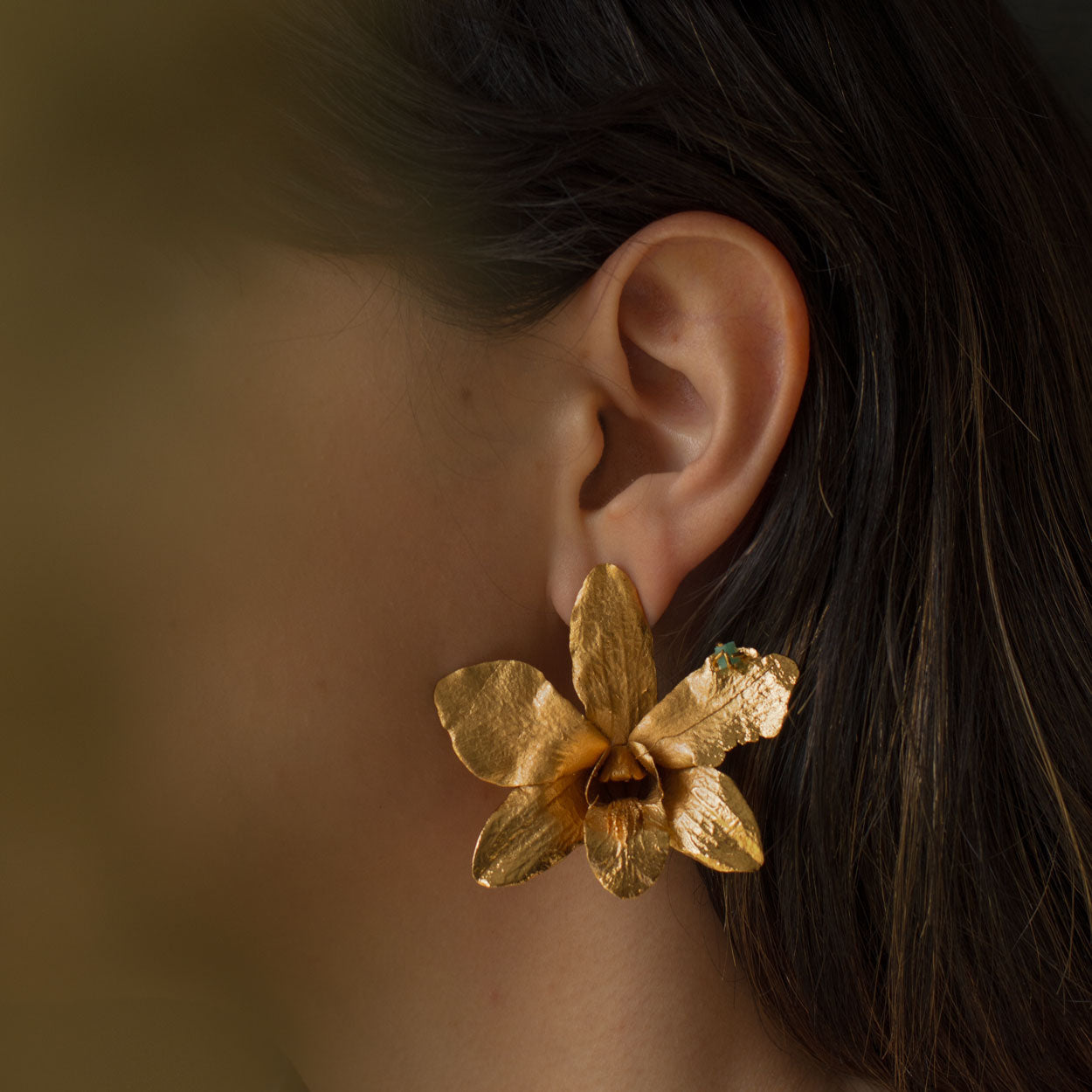 Aretes Orquidea Dendrobium Esmeralda Sauco