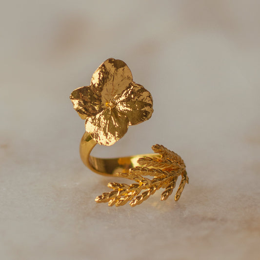 Hydrangea & Pine Leaf Ring