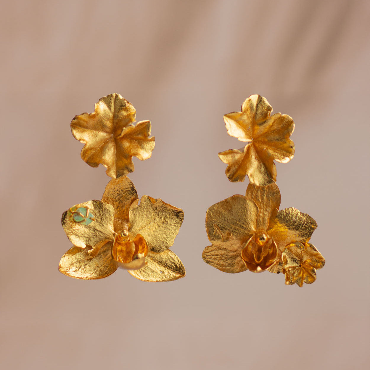 Pendientes Orquídea Phalaenopsis Hoja de Hiedra Esmeralda