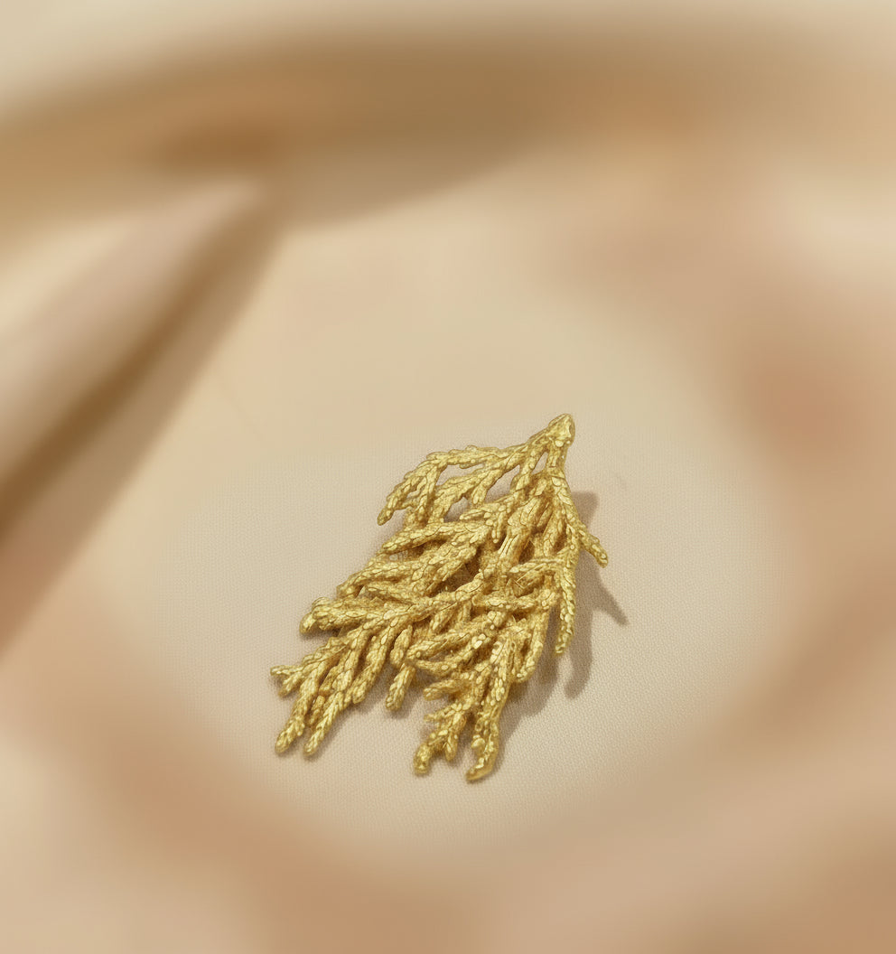 BROCHE PRENDENDOR HOJA PINO