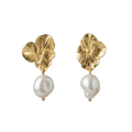 Pendientes de botón de hortensia real inmortalizada en oro 24k con perla cultivada de agua dulce, joyería botánica artesanal colombiana