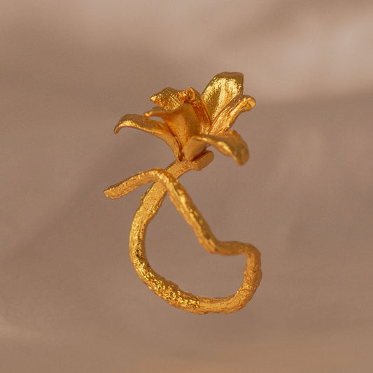 Elegant Maxillaria Orchid Ring plated in 24K gold, a unique piece that brings a piece of nature's beauty to your everyday elegance.