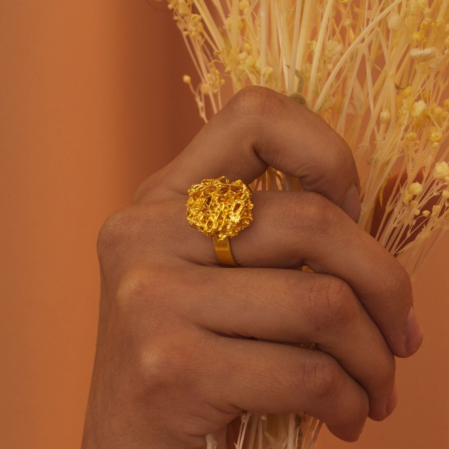 Round Luffa Sponge Ring, handcrafted in bronze with 24k gold plating, featuring natural luffa fiber design for a rustic yet elegant look