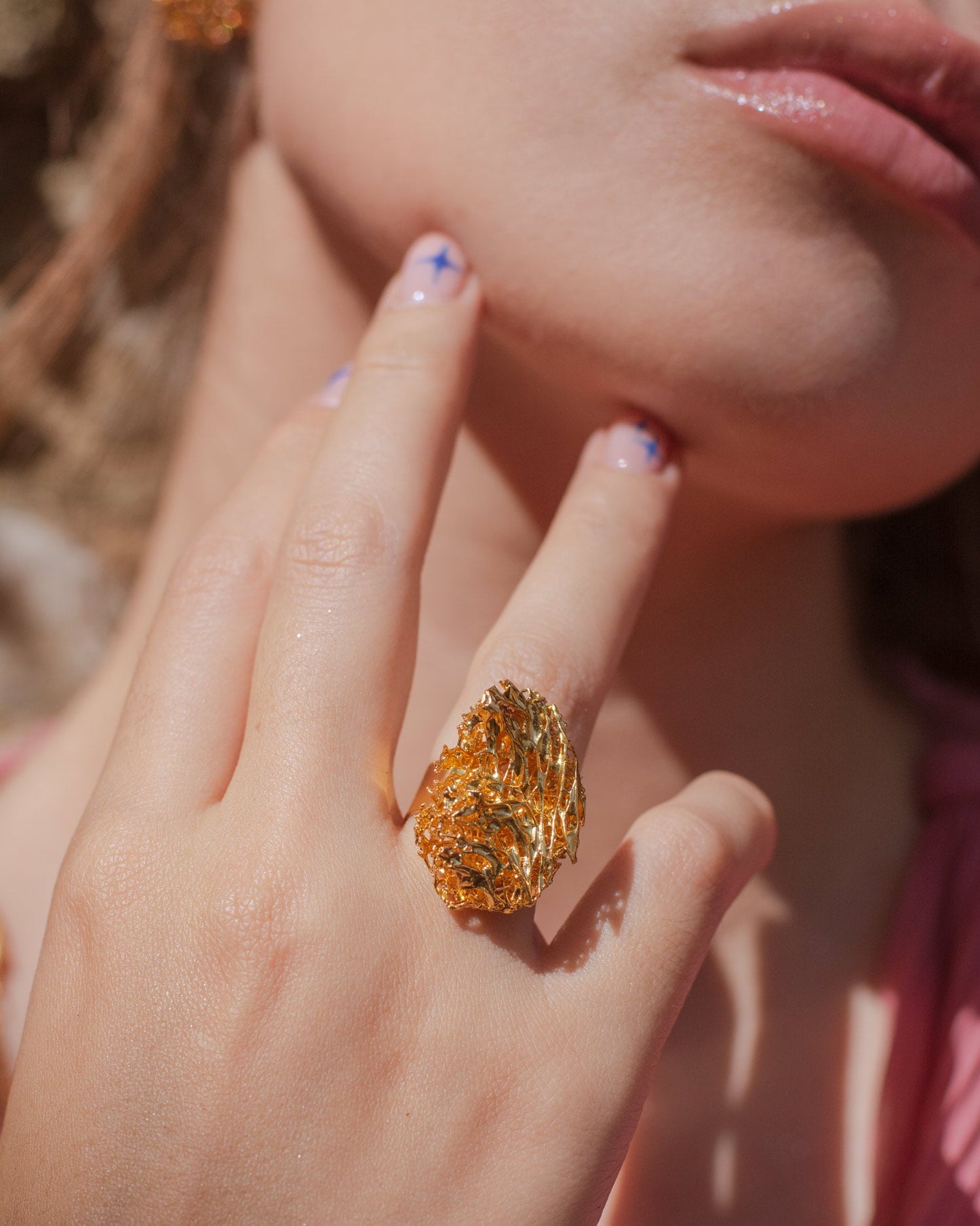 Unique Round Luffa Sponge Ring, made from bronze and plated with 24k gold, showcasing the organic texture of luffa