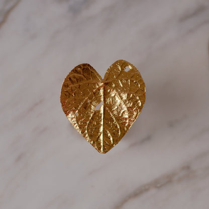 Handcrafted Heart Leaf Ring, highlighting the natural texture and veins of the ivy leaf, symbolizing a romantic connection with nature