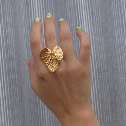 Handcrafted Heart Leaf Ring, highlighting the natural texture and veins of the ivy leaf, symbolizing a romantic connection with nature